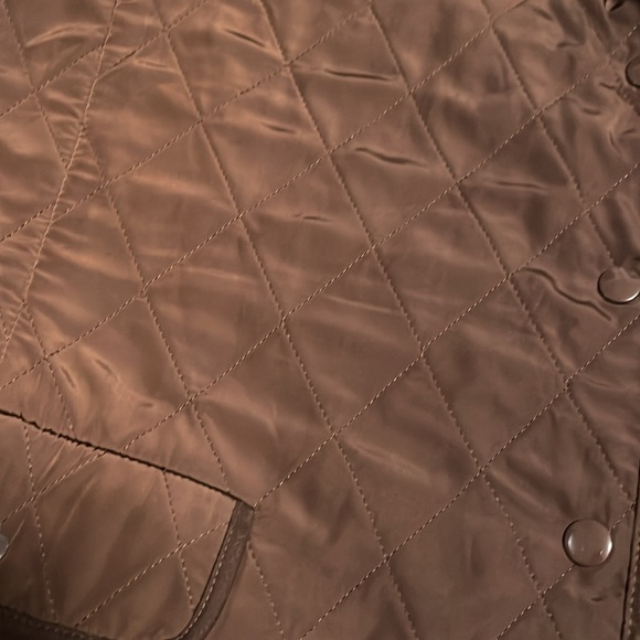 Lightweight brown button up vest - Picture 3 of 3